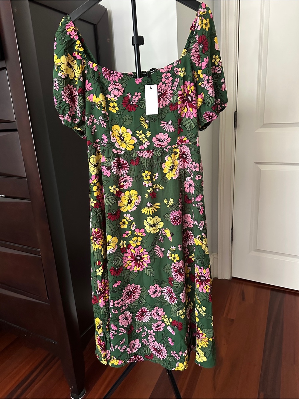 Sugarlips Green Floral Puff-Sleeve Midi Dress